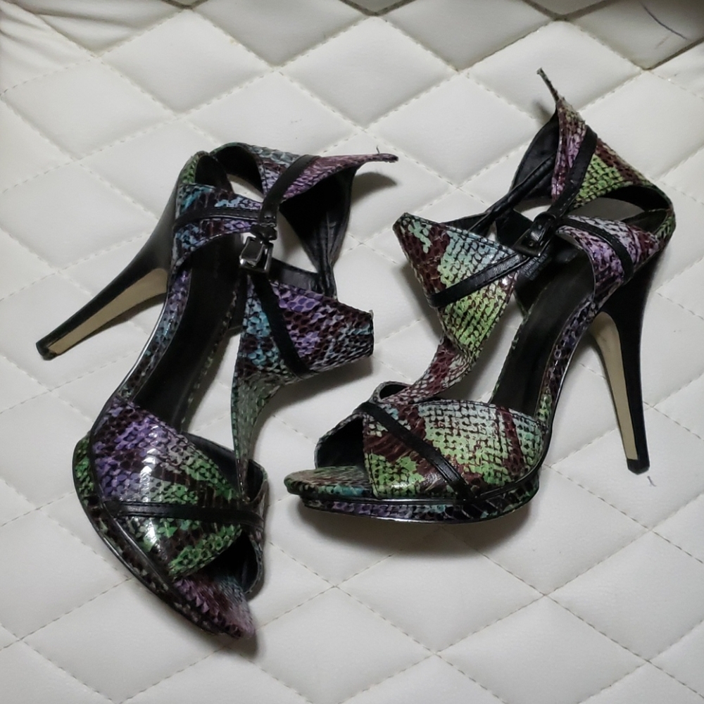 Snakeprint heels